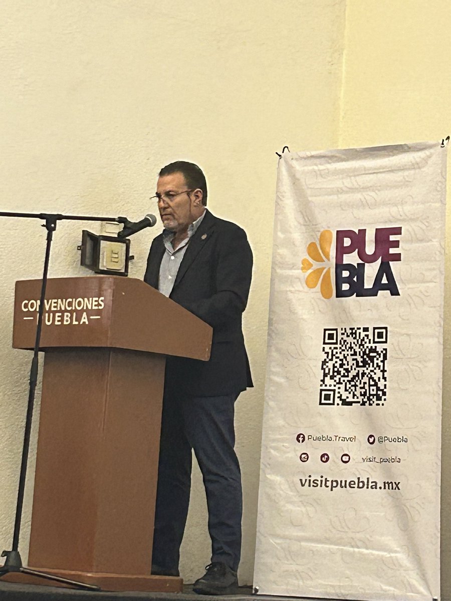 BeatrizHerreraL's tweet photo. Felicidades @Manolodg por tu mensaje en el #DíaMundialDelTurismo #InversionesVerdes #Responsabilidad #Social #Empresarial #Puebla #México https://t.co/7cBX1pJrkJ