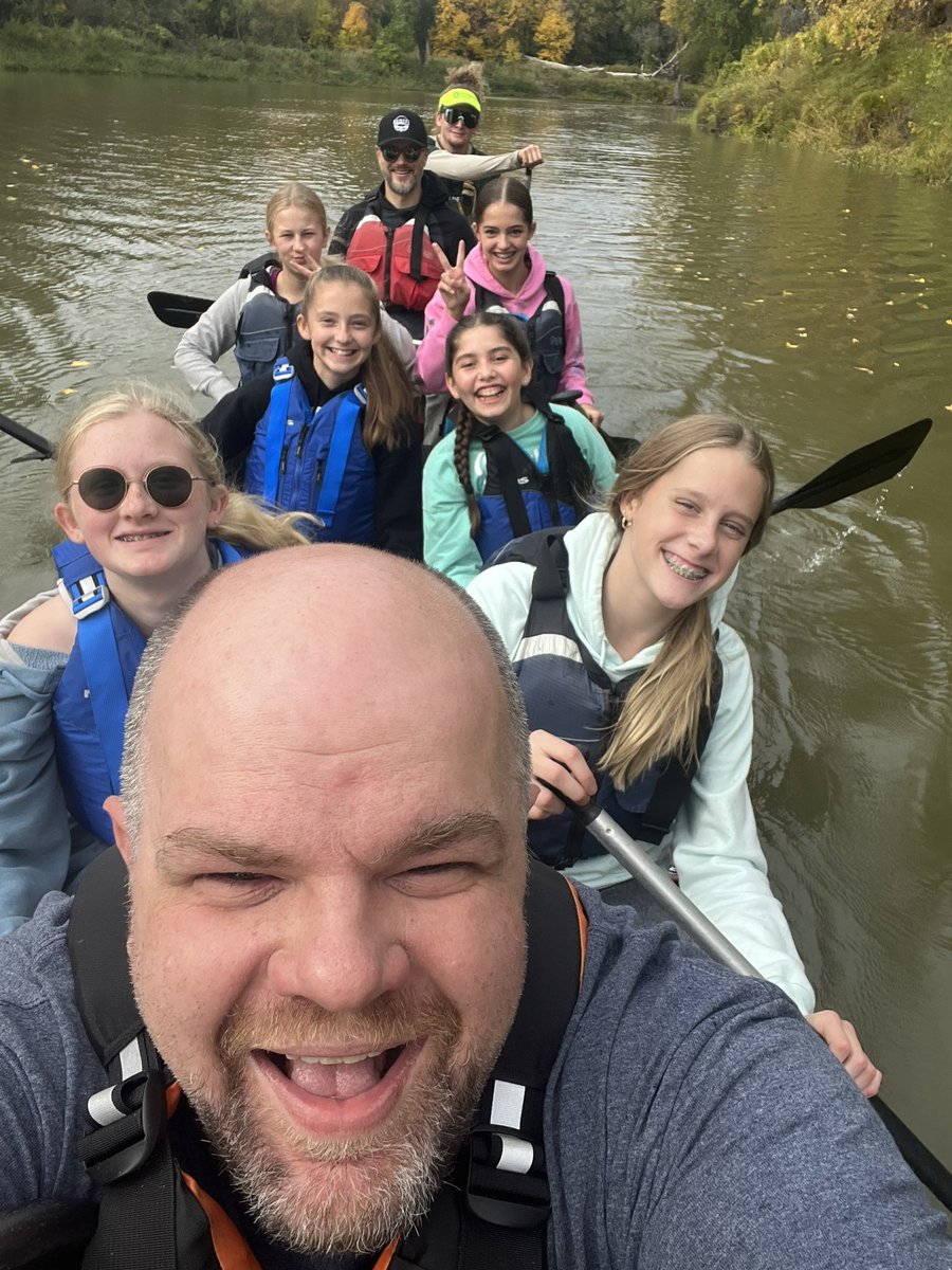 JonSailer's tweet photo. I canoe this would be a good time! @schroederms_gf @SMSRiverWatch https://t.co/qKseJWLCiT