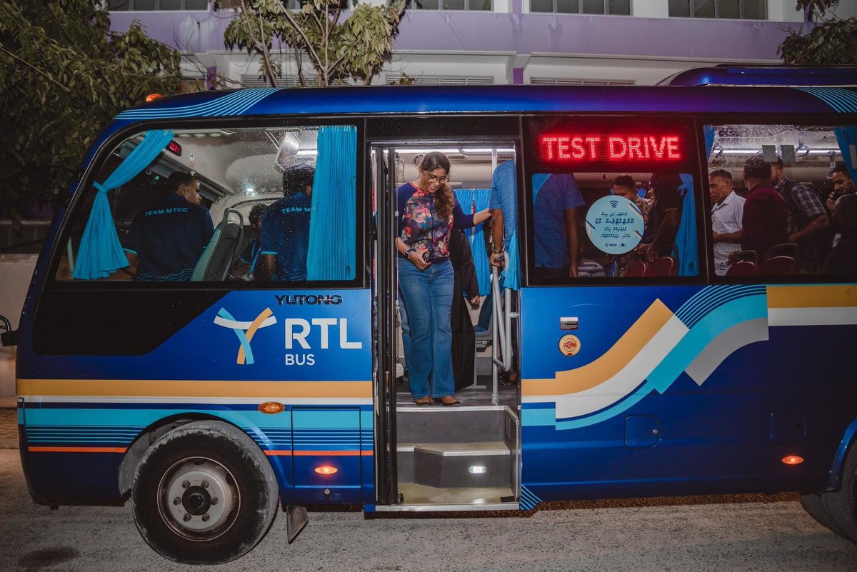 kudey_a's tweet photo. ކުޅުދުއްފުށީ ސިޓީގައި އާރުޓީއެލް މިނީ ބަހުގެ ޚިދުމަތުގެ ޓެސްޓް ދަތުރުތައް މާދަމާ 0900 ޖަހާއިރު ފެށިގެން ދާނެ. ٱلْحَمْدُ لِلَّٰ
👏👏 💛💛💛
#IbuSolih
#IbuAslam2023
#VoteMDP
#UfaaverAmaanRaajje https://t.co/RRmFJfch9n