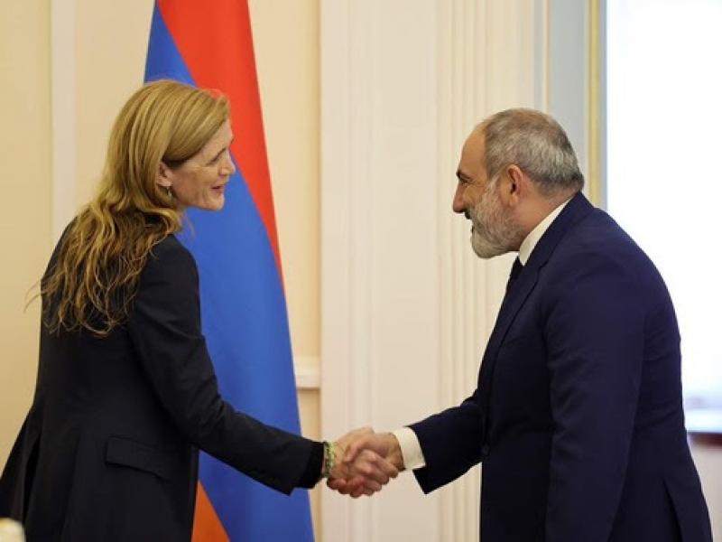 TurkeyFailed's tweet photo. Samantha Power's visit to Armenia was a missed opportunity. As she once wrote, 'The United States should never again be silent in the face of genocide.' Yet, @PowerUSAID's silence on Azerbaijan's actions is deafening. #ArmenianGenocide #SilenceIsNotAnOption https://t.co/7LygesBaVS