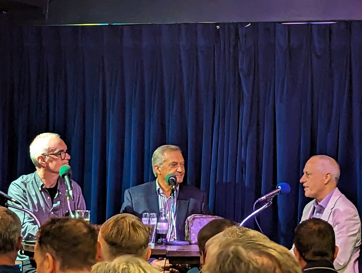 steve_singh420's tweet photo. Another top night at the @spursshow live event with @SpursOfficial legend gary mabbutt #coys #Spurs #mabbutt https://t.co/PJNlqPqR3L