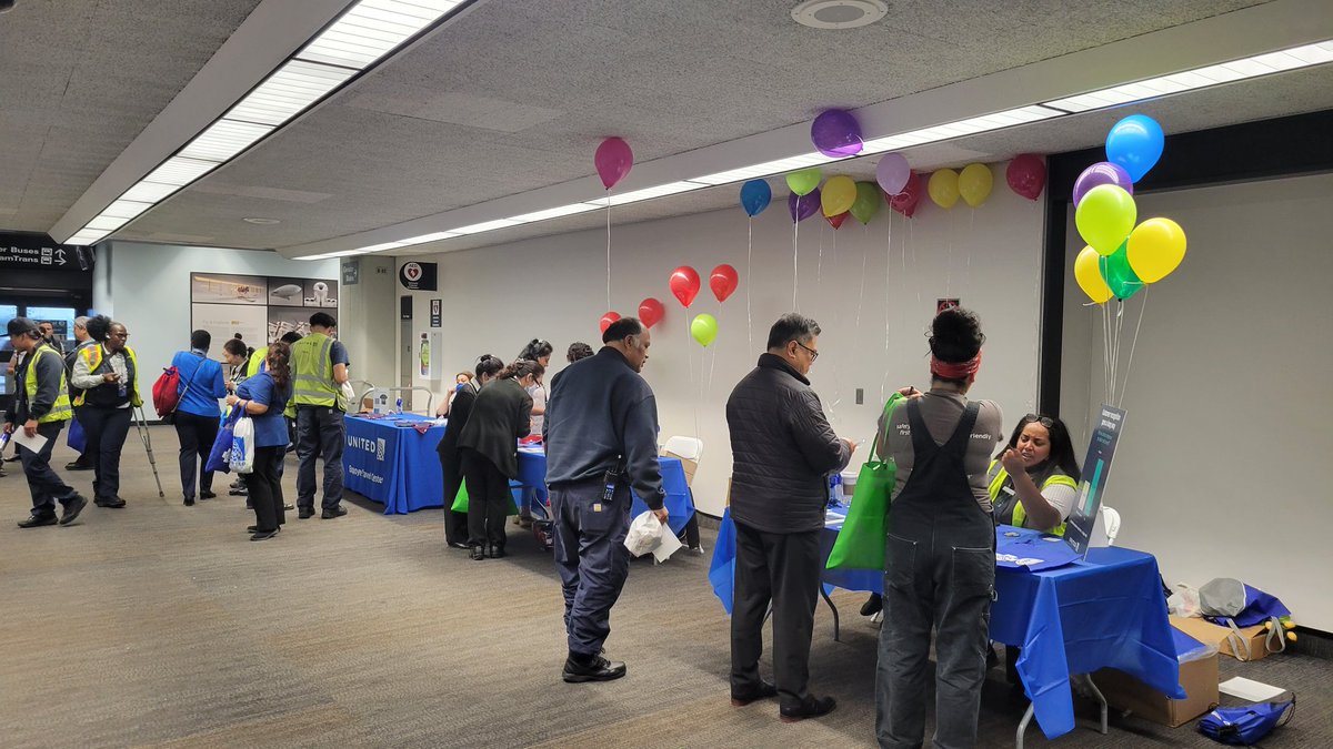 KerryUAsaidWhat's tweet photo. Another day, another safety fair! Sharing Mobile Volare. Great job #SFOUA #beingunited
@AOSafetyUAL
@DJKinzelman 
@Auggiie69 https://t.co/wuyINUv8fO