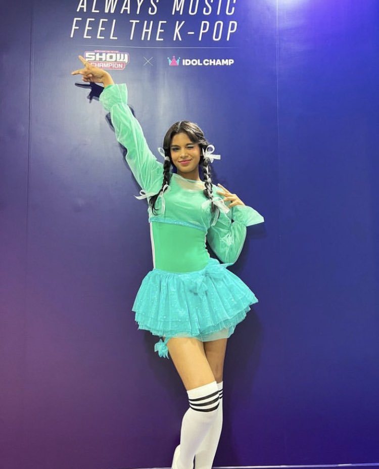 sriyasaves's tweet photo. CAT &amp; MOUSE FINAL STAGE 👗 https://t.co/x6AtxRgvE8
