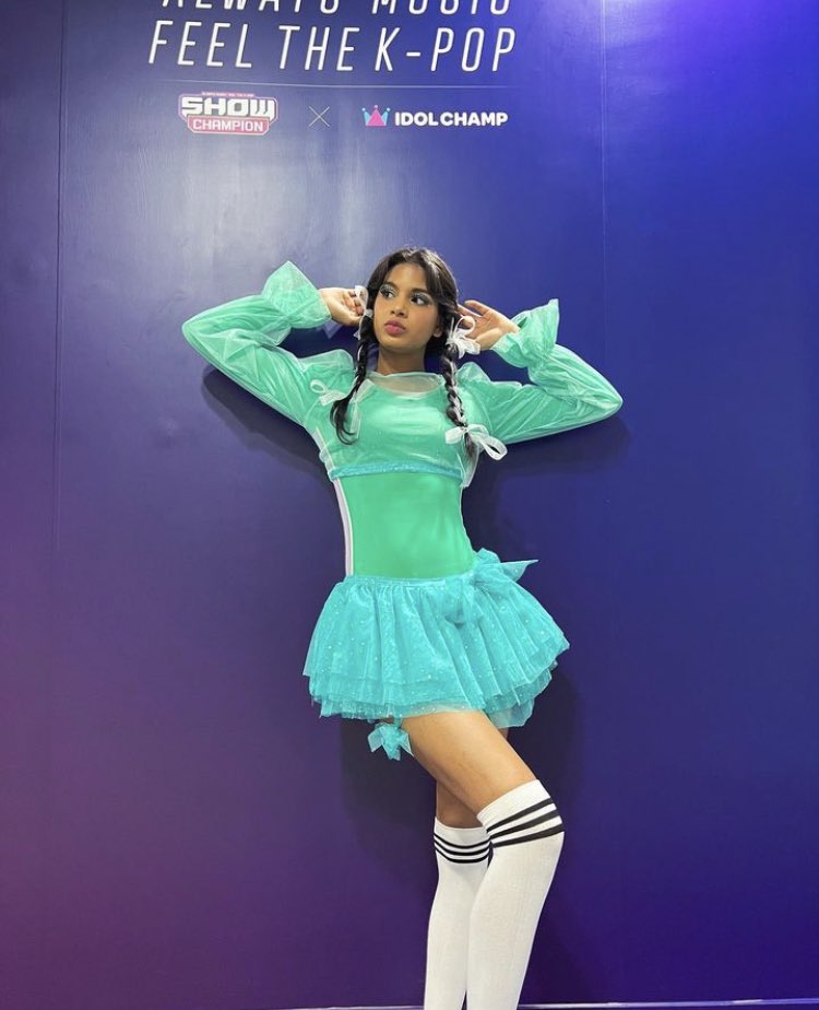 sriyasaves's tweet photo. CAT &amp; MOUSE FINAL STAGE 👗 https://t.co/x6AtxRgvE8