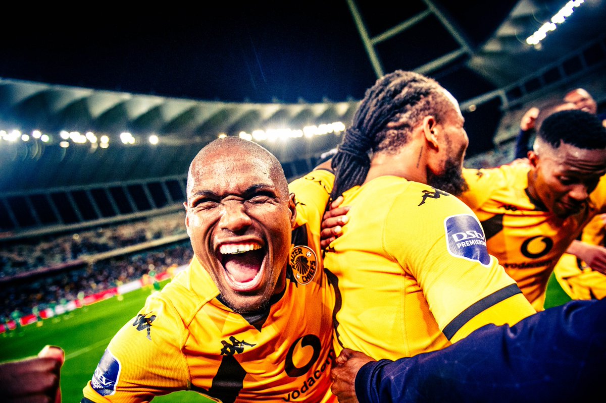 KaizerChiefs's tweet image. 90 + 4 ’| #KC 2 : 1 #SU 

Full time score: (Castillo 59’, Dove 76’) Kaizer Chiefs 2 : 1 Sekhukhune United (Mokwana 45’)

DStv Man of the Match: Edmilson Dove

#Amakhosi4Life #DStvPrem #Khosified