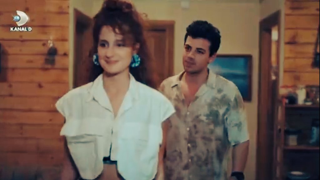 IvanytskaLina's tweet photo. Between them, there is such innocent cuteness, shyness, and purity🥹💖🤍
#Dönence #NazliCetin @nazcetnn #CanKızıltuğ #SerBer https://t.co/PYqGtBgIlG
