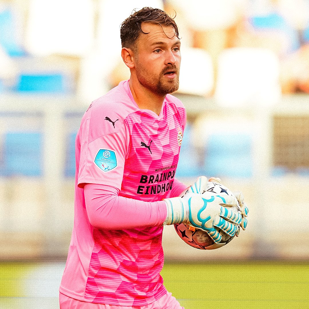 PSV tweet media
