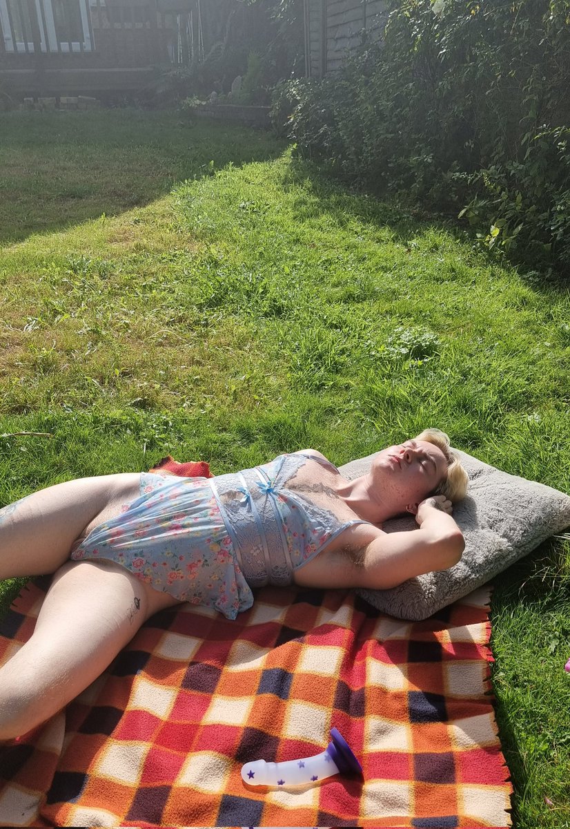 bitmyarse's tweet photo. ✨️New Account✨️
◇23◇
◇trans boi◇
◇soft and hard kinks◇
◇bi switch◇
♡ &amp; ⟳ to be moots
#nsfwtwt #new #femboy #tboy #pinned https://t.co/uMsj1eMp6F