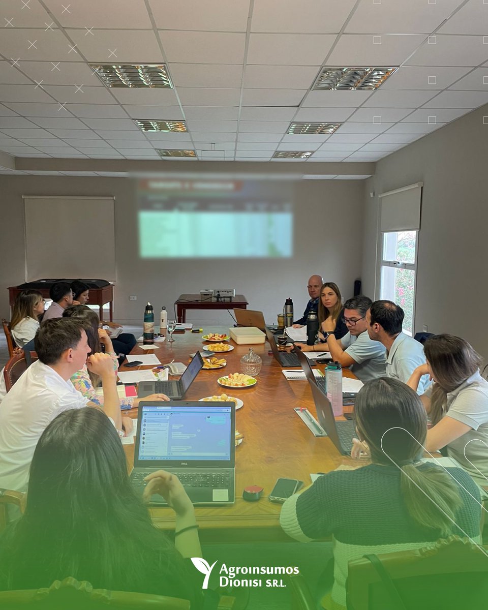 Gestión de cartera con Néstor Matijasevich 🙌🏻

Coordinando acciones con equipo de ventas y servicio técnico de <a href="/Syngenta_ar/">Syngenta Argentina</a> 😄

#Dionisi •