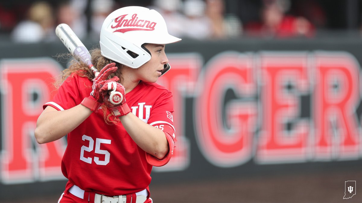2023 𝙎𝙚𝙖𝙨𝙤𝙣 𝙍𝙚𝙬𝙞𝙣𝙙 ⏪ @cora_bassett had a spectacular season in 2023, scoring 67 runs, batting .319 with 60 hits, including 15 doubles, 2 triples, 5 HR and 29 RBI. Her outstanding play earned her Second Team All-Big Ten and NFCA All-Region Third Team honors.