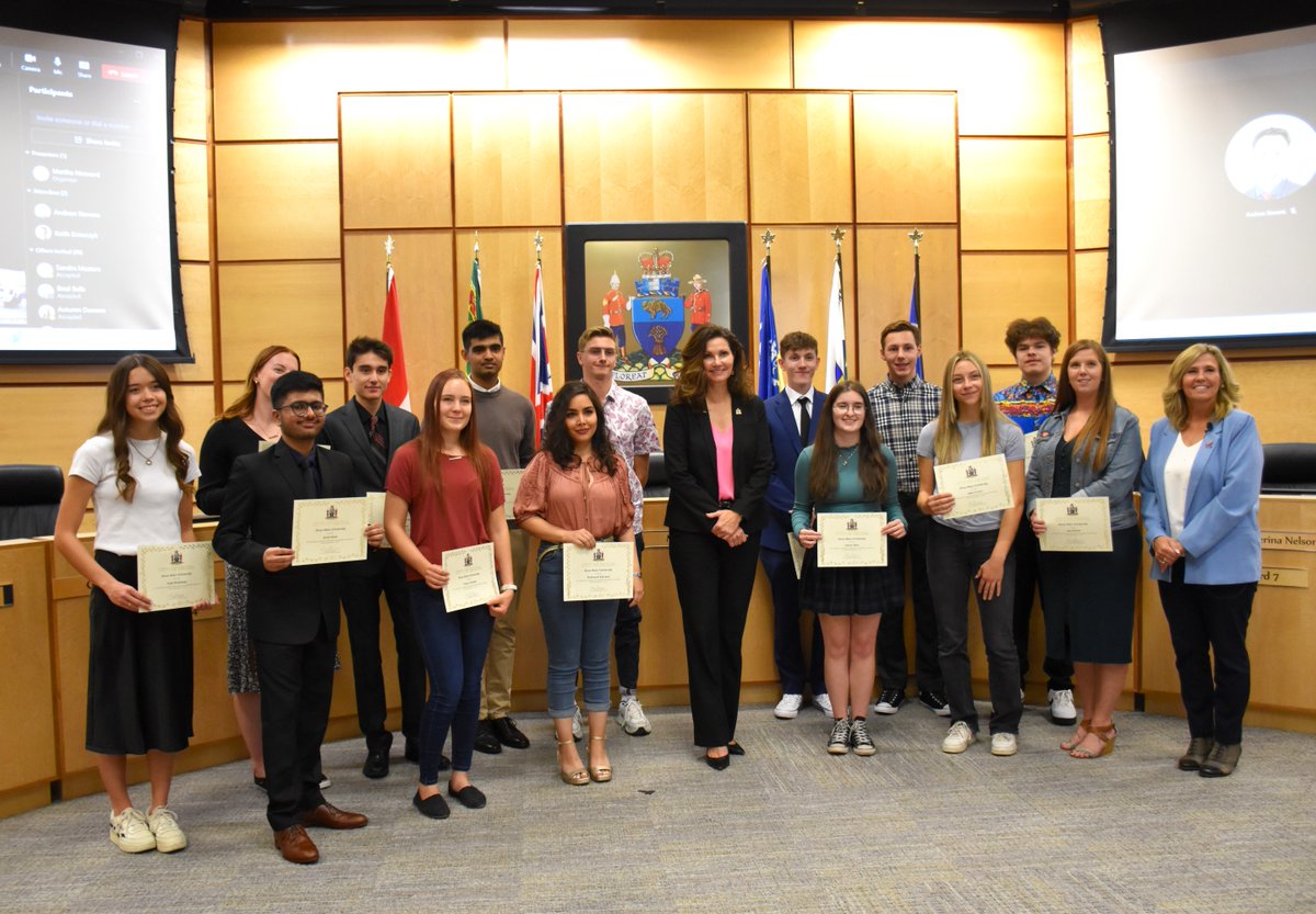 Congratulations to the 17 recipients of the 2023 Henry Baker Scholarship! 🏆  These students have demonstrated academic achievements and made a difference in their community.

Each student has been awarded $2,000 to help with their academic studies in Regina.