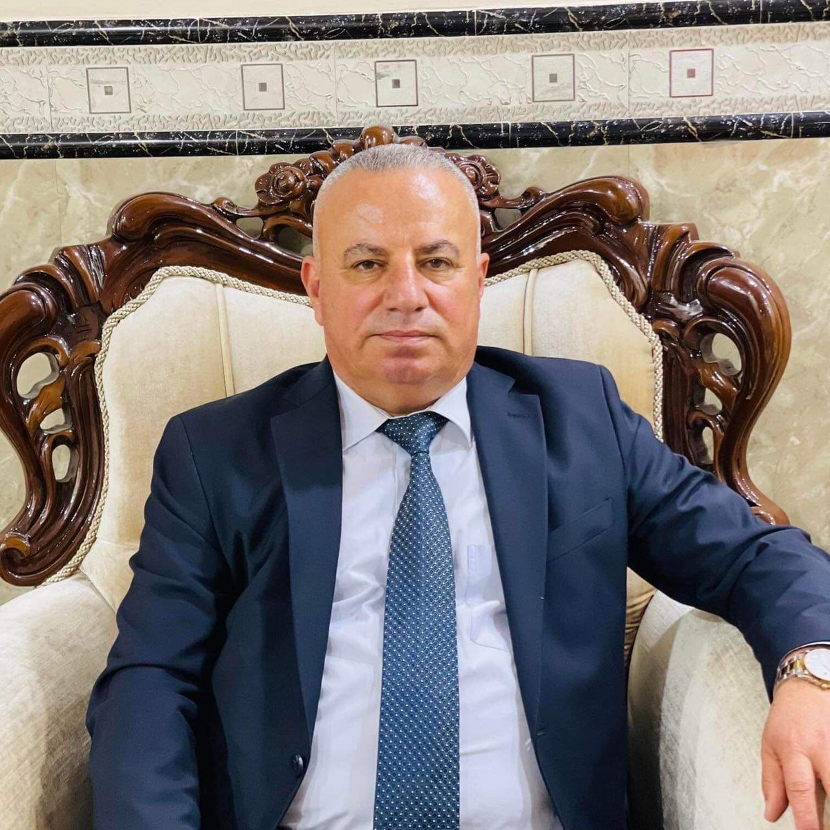 دا افكر بصوت عالي. 

عامر شمعون امر لواء حراسات سهل نينوى راح هو وزوجته ضحية حادث حريق قاعة الاعراس! 
مجرد تساؤل؛  معقول يكون هذا الشخص مستهدف ويكون الحريق مقصود؟ 
هل كان عند هذا الشخص خلافات وعداوات؟ 

انا ما اعرفه بس شيء ملفت ان يكون ضمن الضحايا