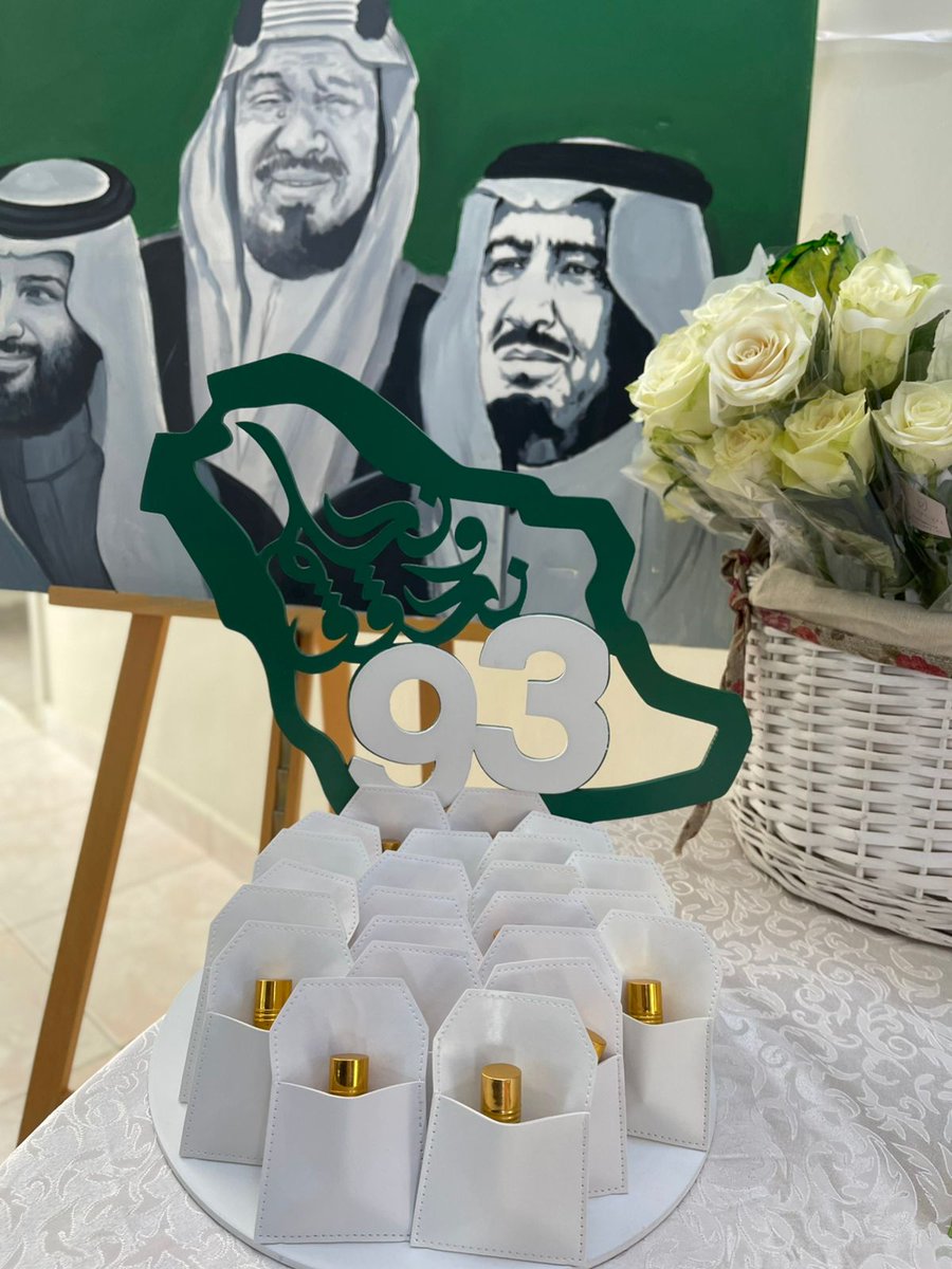 Rafad123x's tweet photo. تفعيل #اليوم_الوطني_السعودي_93 مع أمهاتنا بدار الرعاية الإجتماعية بـ #الطائف 🤍

🇸🇦🇸🇦🇸🇦🇸🇦🇸🇦🇸🇦
دام عزك يا وطني 
دُمت متفرداً بالحُب والعطاء متميزاً بالأمن والرخاء شامخاً بالمجد والعزة ياوطني
🇸🇦🇸🇦🇸🇦🇸🇦🇸🇦🇸🇦

#نحلم_ونحقق https://t.co/RjacE9zQ2P