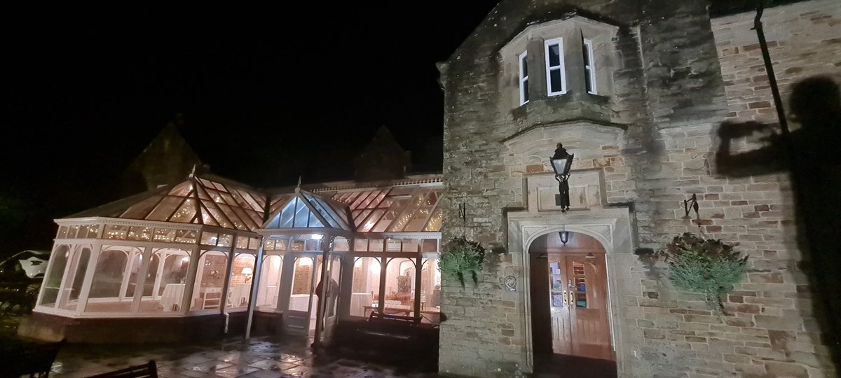 CTywydd's tweet photo. Noson hyfryd gyda gwobrau a tystysgrifau @awen_wales #woodb #bleaf yn Nhy Bryngarw. Pleser oedd cael arwain noson a llongyfarchiadau mawr i bawb! / A huge pleasure to host the @awen_wales awards & certificates at Bryngarw House. A lovely evening & congratulations to all! https://t.co/EPJDYBFyld