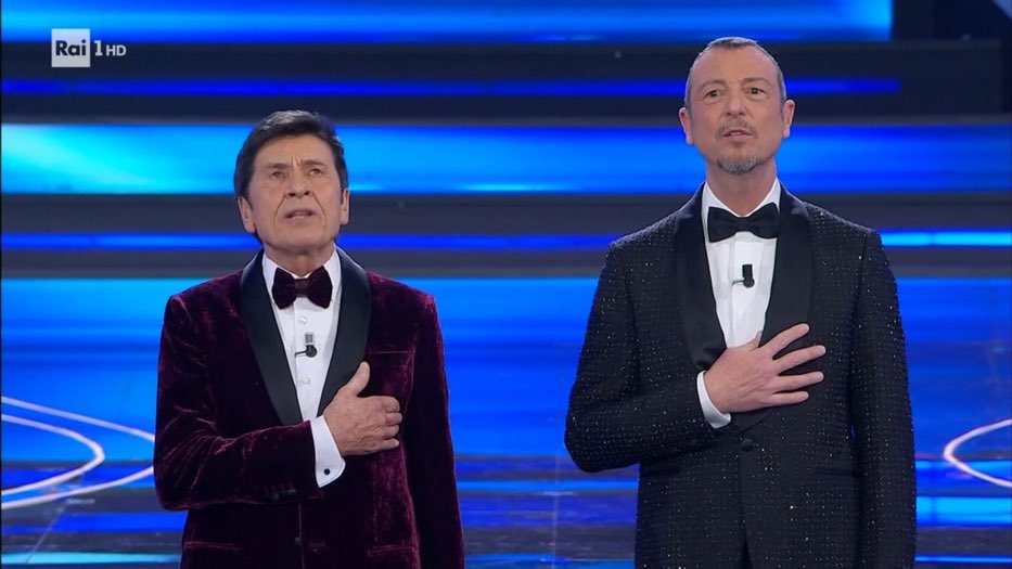 _camurria_'s tweet image. AMAAAA SOLTANTO TEEEEEEEEEEE