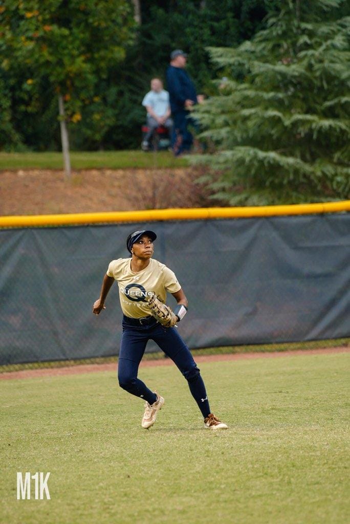 Kel_I_Am24_7's tweet photo. That's My Baby Girl...Carry On! #QueensSoftball #QUC #RoyalsRise https://t.co/XzspXIgaOX