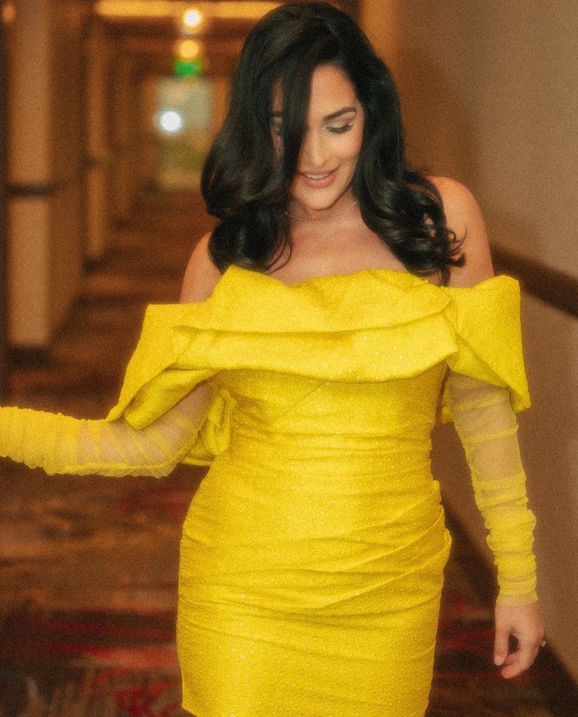 ๐๐๐๐ ๐๐๐๐.แ (@alwaysinmode) on Twitter photo Yellow is my color ๐๐ Yellow is my color ๐๐