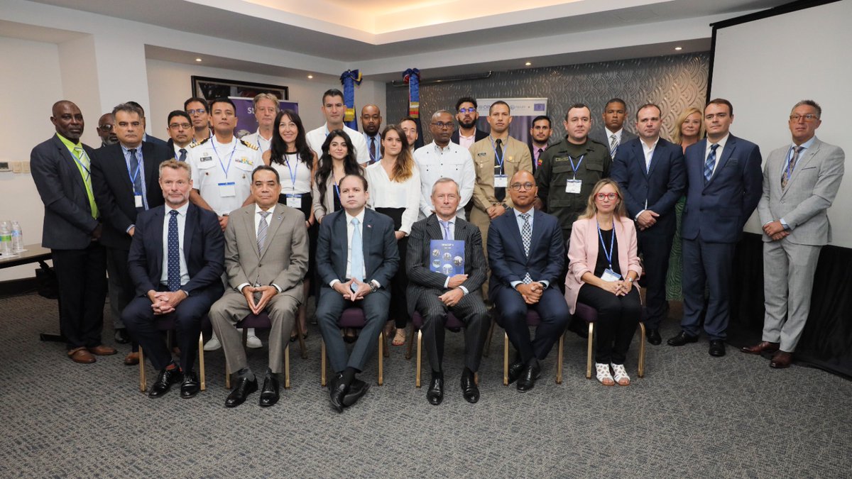 UnionEuropeaRD's tweet photo. En su constante apoyo en combatir el tráfico ilícito marítimo en la República Dominicana y el Caribe, la Unión Europea, a través del proyecto SEACOP, reunió a 8 países de la región y socios internacionales 
#SEACOP #SeguridadMaritima @MIREXRD @seacopeu 
📸 cortesía de @seacopeu https://t.co/hFOWW49kEV