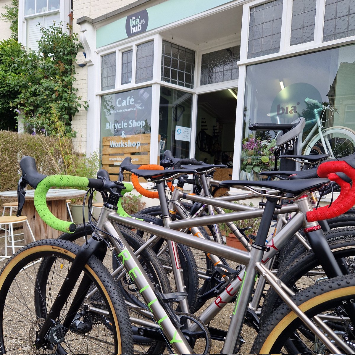 Reillycycleworks (@reillycycles) on Twitter photo Demo Reilly Gradients delivered to <a href="/Bia_Cycling/">Bia Cycling</a> Twyford ahead of Saturday's Kilometre Collective's adventure ride. Test our titanium on the 23km gravel circuit. Just book yourself in via Eventbrite. Sat 30 Sept 8am-8pm
eventbrite.co.uk/e/kilometre-co… Demo Reilly Gradients delivered to <a href="/Bia_Cycling/">Bia Cycling</a> Twyford ahead of Saturday's Kilometre Collective's adventure ride. Test our titanium on the 23km gravel circuit. Just book yourself in via Eventbrite. Sat 30 Sept 8am-8pm
eventbrite.co.uk/e/kilometre-co…