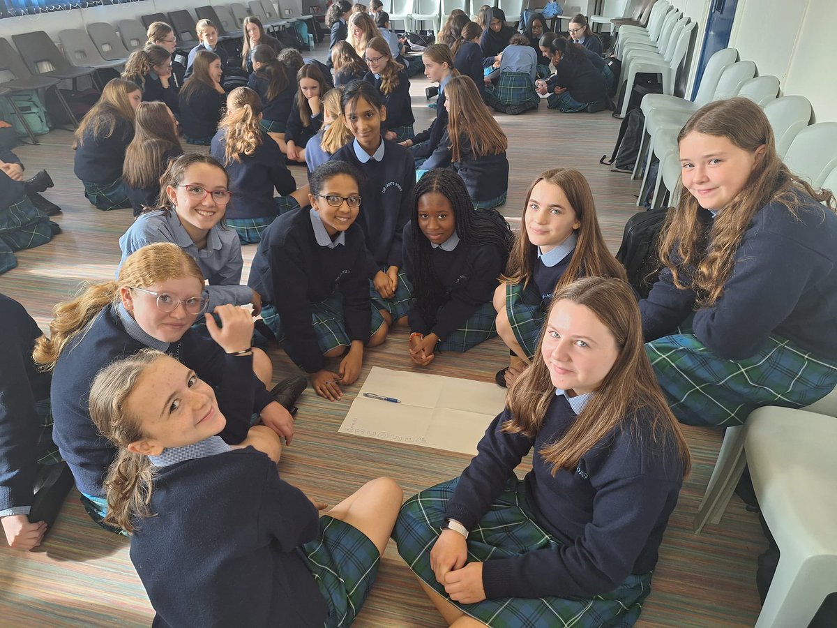 OLBAthlone's tweet photo. Very productive training session @OLBAthlone for the #bigsisterlittlesister 👭programme. Fantastic support for our 1st yrs being mentored by some of the 6th yrs😊#bigsisterlittlesister takes place on Tuesdays in the gym during lunchtime🤗. #leadership #youthmentor #friendship https://t.co/ZgA5tQgytf