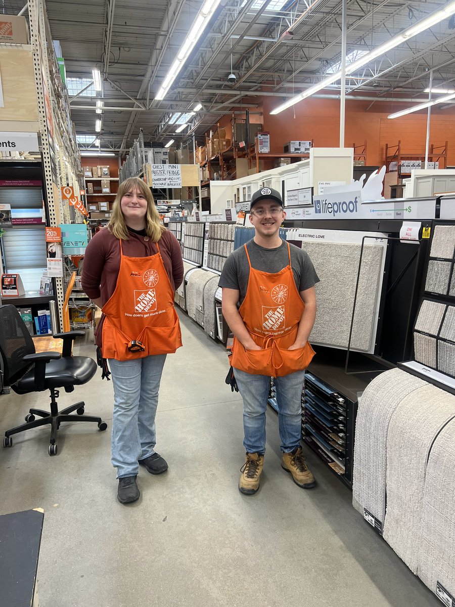 DavidGa20080606's tweet photo. Really great day of talking #flooring and #sales with some new #flooring specialists at two of our top @HomeDepot stores. All passed the new #PKplus #carpet training module.
#petproofcarpet #ACSflooring #flooringsales #serviceprovider https://t.co/rfvDyT5uBb