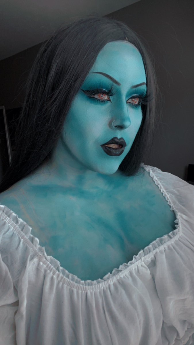 Hannah_Pixie18's tweet photo. Ghost girl inspired by @captian_toosh_art on insta 🖤 https://t.co/TqWtmWBhIl
