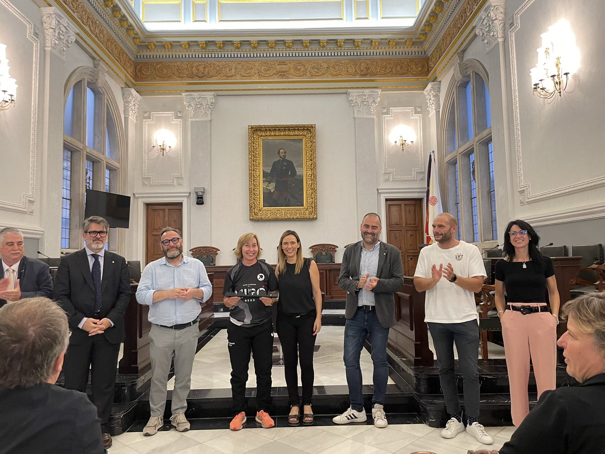 🏅 Avui hem rebut alguns esportistes de #Reus que han assolit fites importants aquesta temporada. És el cas de jugadors del <a href="/ReusDeportiu/">Reus Deportiu</a>, jugadores del <a href="/ctt_ganxets/">Club tennis taula Ganxets de Reus</a> i l’atleta del Club Esportiu Alba

❤️ Enhorabona a tots i totes i gràcies per portar el nom de Reus arreu!