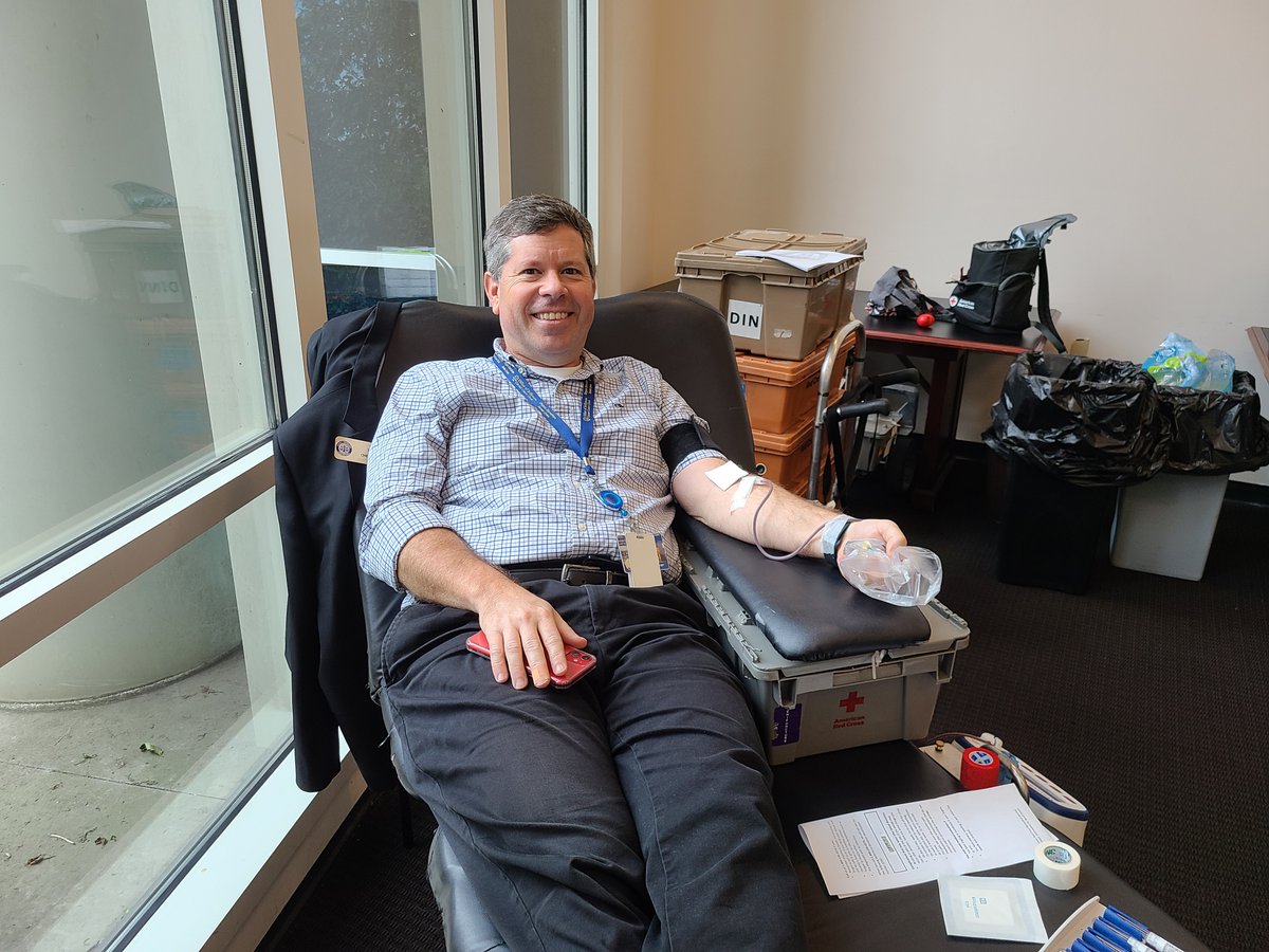 LouKyCourtClerk's tweet photo. Community-Minded: #JCOCCC #TEAM members giving blood today at the Jefferson County Judicial Center. Go to https://t.co/rY3HTNoKKz to find a blood drive near you.❤️🩸 #LiveLocalGiveLocal @KYRedCross
@RedCross @KYBloodCenter @kentuckycourts @KACo https://t.co/hJFe4OC4Ix