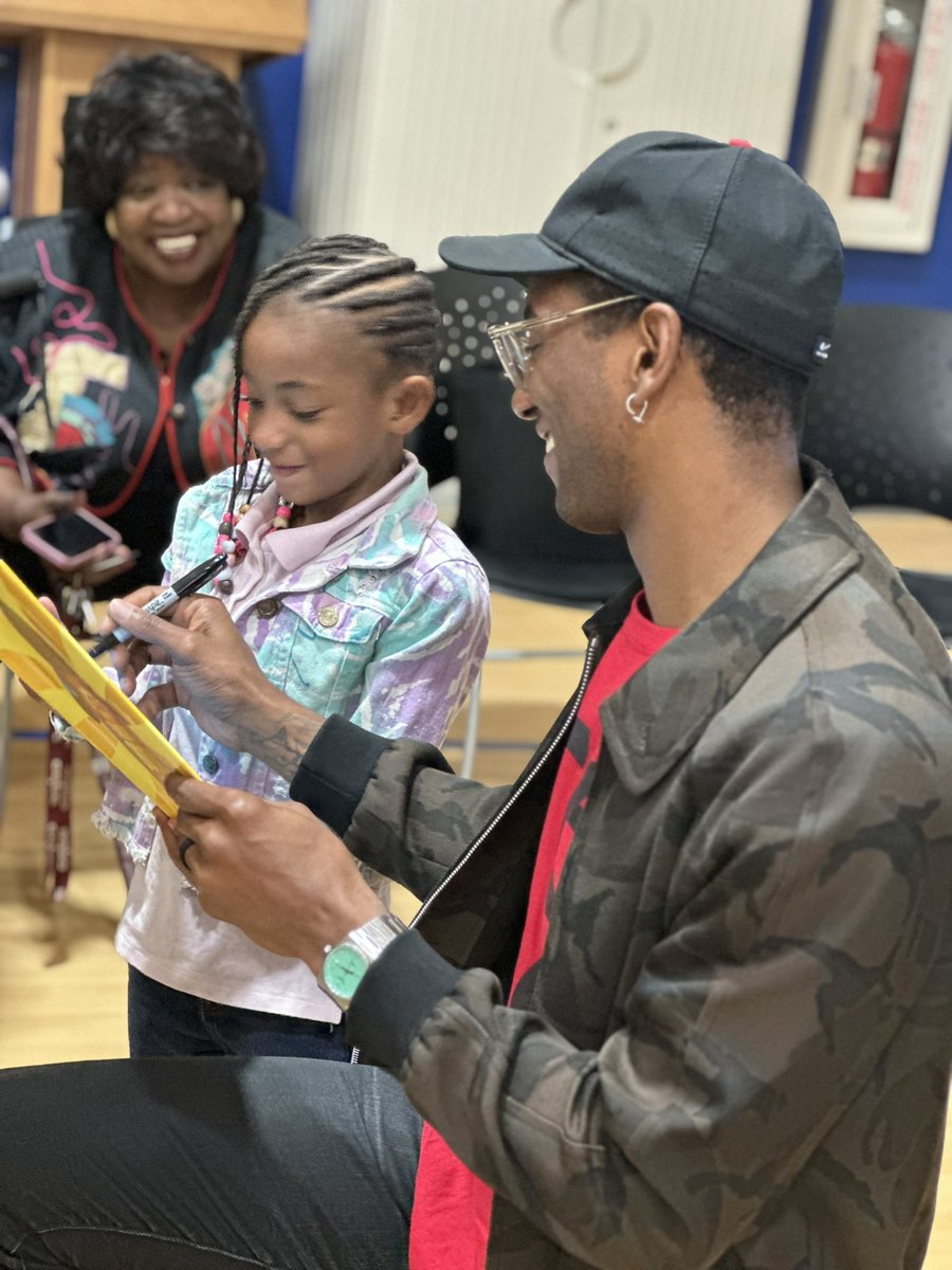 _rosataylor's tweet photo. @ReadWithMalcolm shared his passion for reading and the importance of literacy to @_rosataylor Tigers! 🐯📕 Thank you for making this possible @MaconBibbCounty Mayor’s Literacy Alliance. @dan_a_sims https://t.co/cvxwbU2KaB