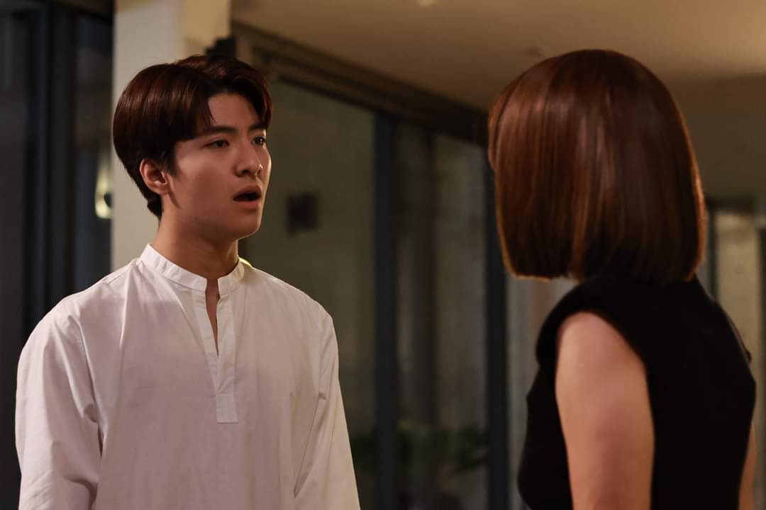 areekup's tweet photo. หึมมม มันน่าน้อยใจจริงเชียว แม่อุตส่าห์ไปตามกลับบ้าน...งั้นไปอยู่กะแม่ลำยองเลยค่ะวัน 😅😅 วันนี้เน็ตบ้านทรูแรงดีจัง ดูออนไลน์ไม่กระตุกเลยแหะ 📺👍🏻 
#เกมรักทรยศEP11 #TrueOnline https://t.co/pdimEGG92P
