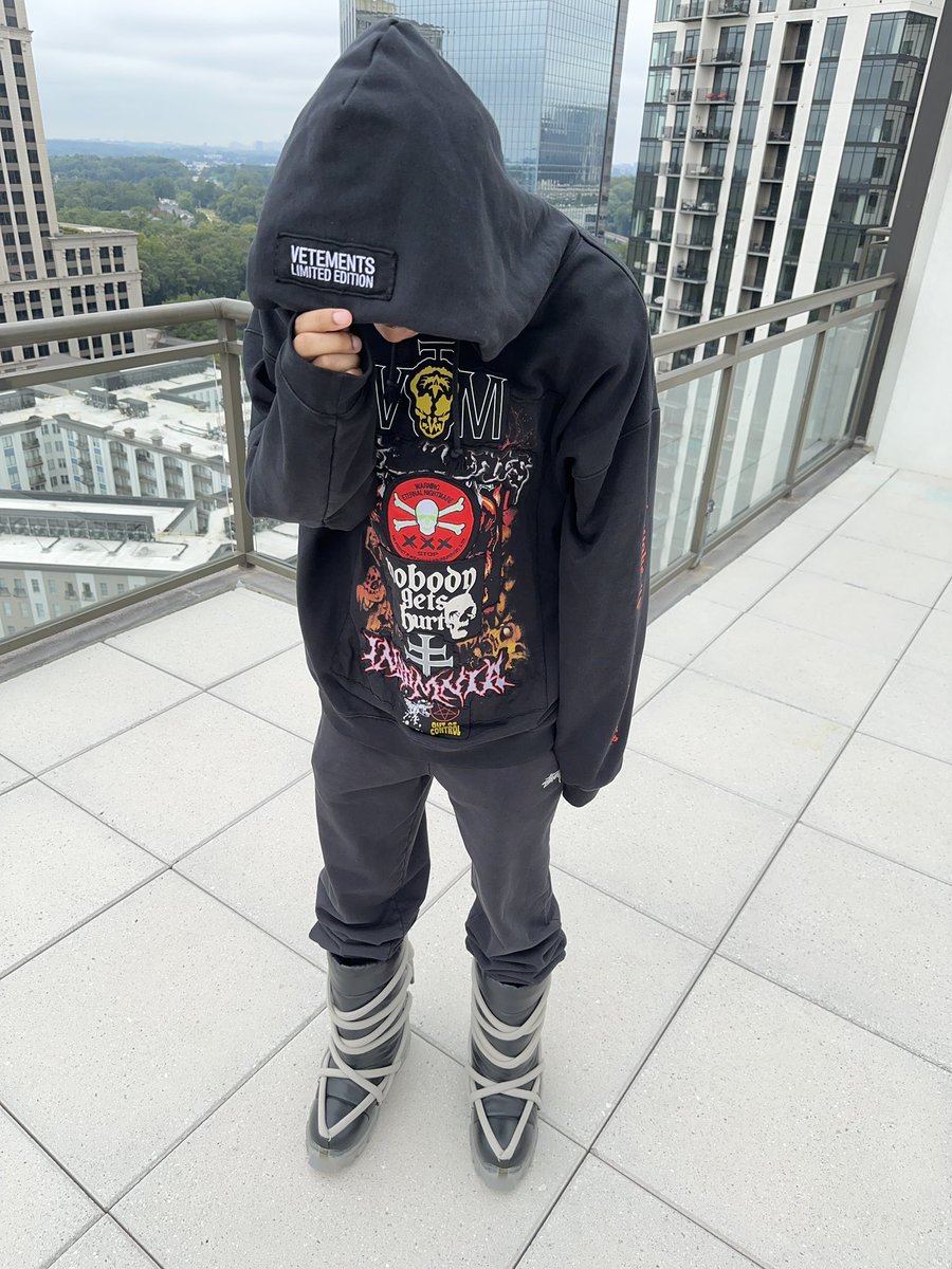 Devislit's tweet image. Birthday Boy Devo !