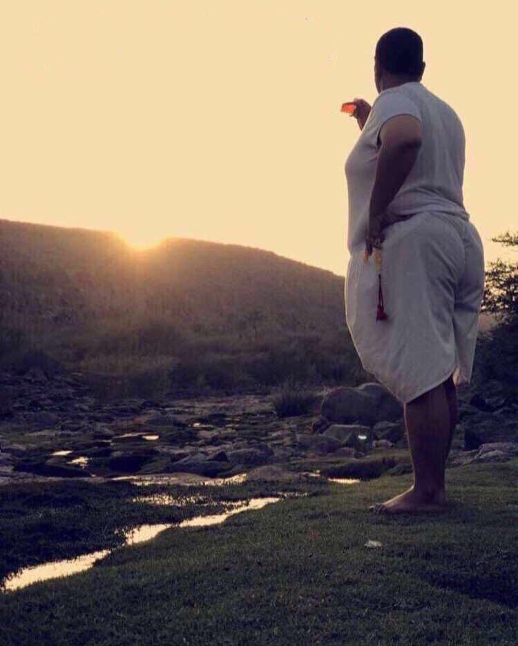 letterhanay's tweet photo. @mlak__369 صباح الخير والاحساس والطيبه 🌹 https://t.co/nntEhAxra1