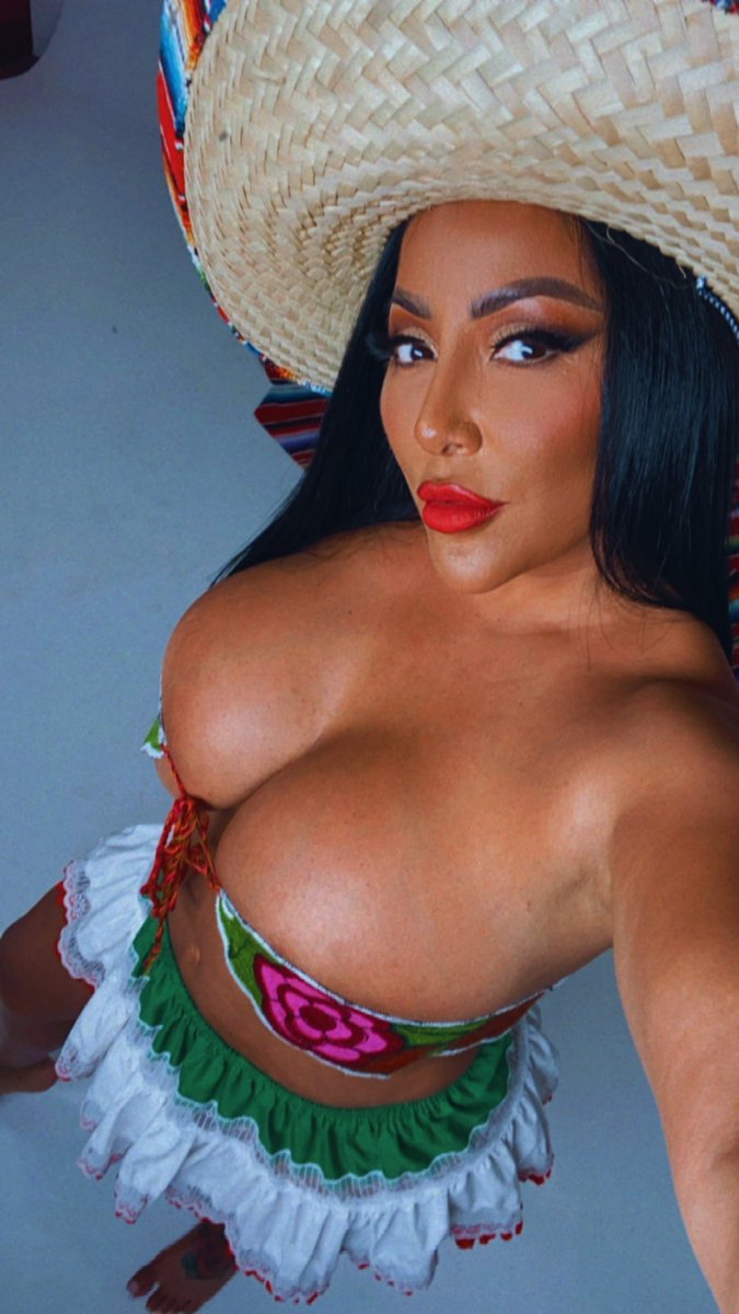 Real Kiara Mia tweet media