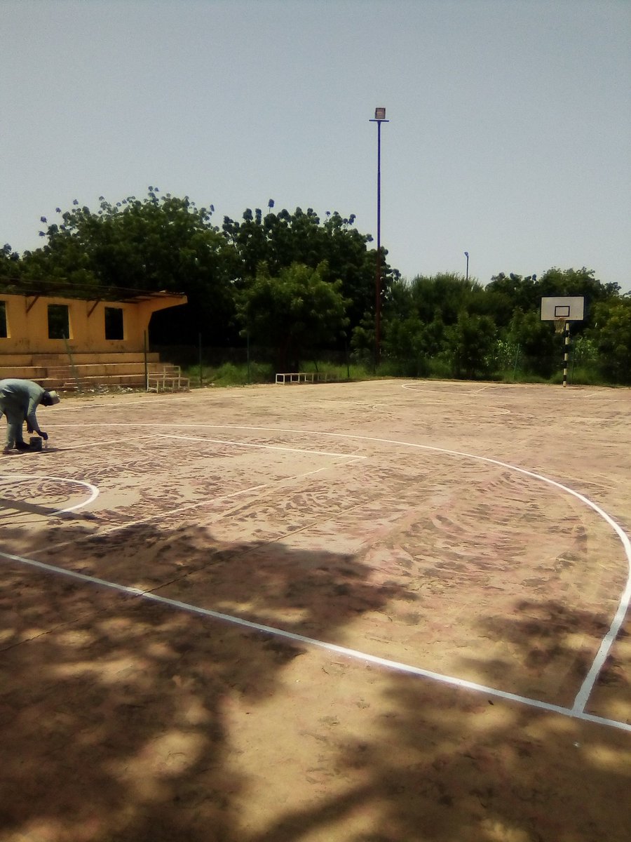 mohAngo1's tweet photo. From all indications my Governor is a baller kuma with his track record of good Governance, we will like to request His Excellency @dikko_radda to intervene in the condition of our basketball Court at Katsina Club. It keeps youths away from vices. Pls retweet. @dikko_muhammad https://t.co/aQS9P2KoCx