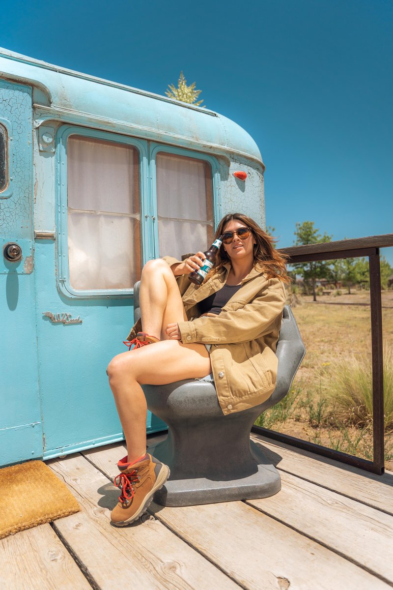 When you’re going glamping, it’s best to pack light ✨

#ShinerLightBlonde #SLB #Beer #Texas #Camping #WestTexas #TravelLight #LightBeer