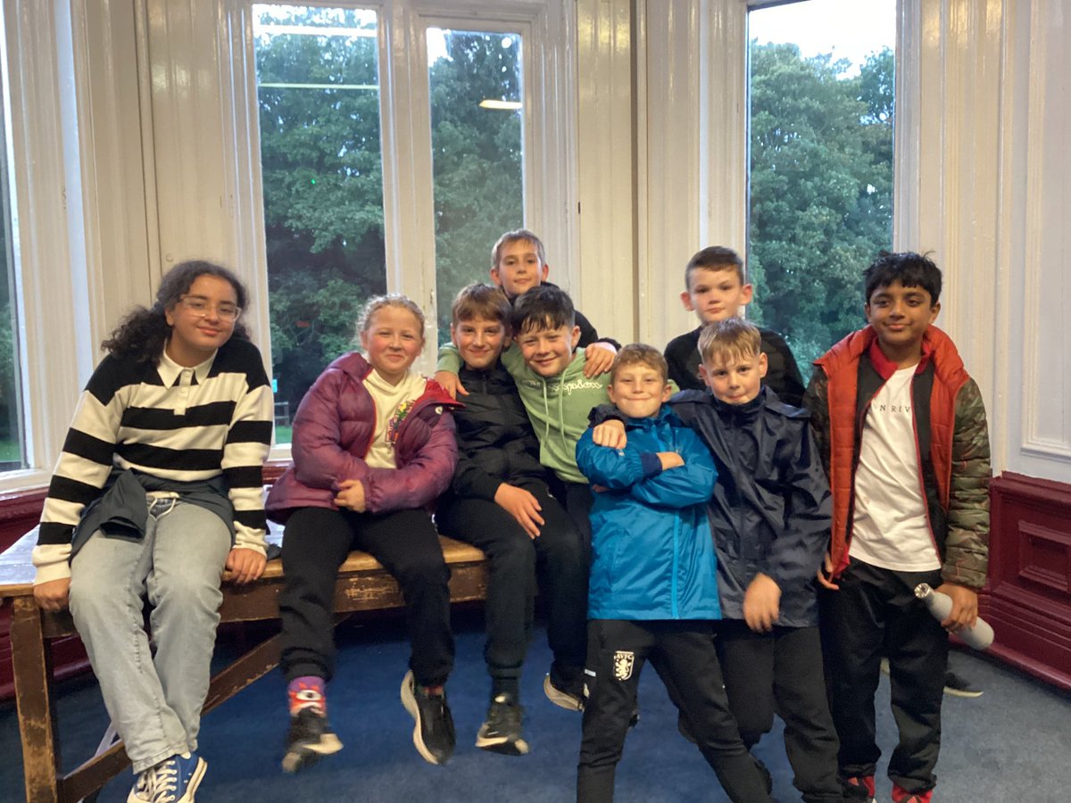 whcps's tweet photo. Free time before a game of ‘Cluedo’ #Boreatton #WHCYear6 #friends https://t.co/sauclCFTF2