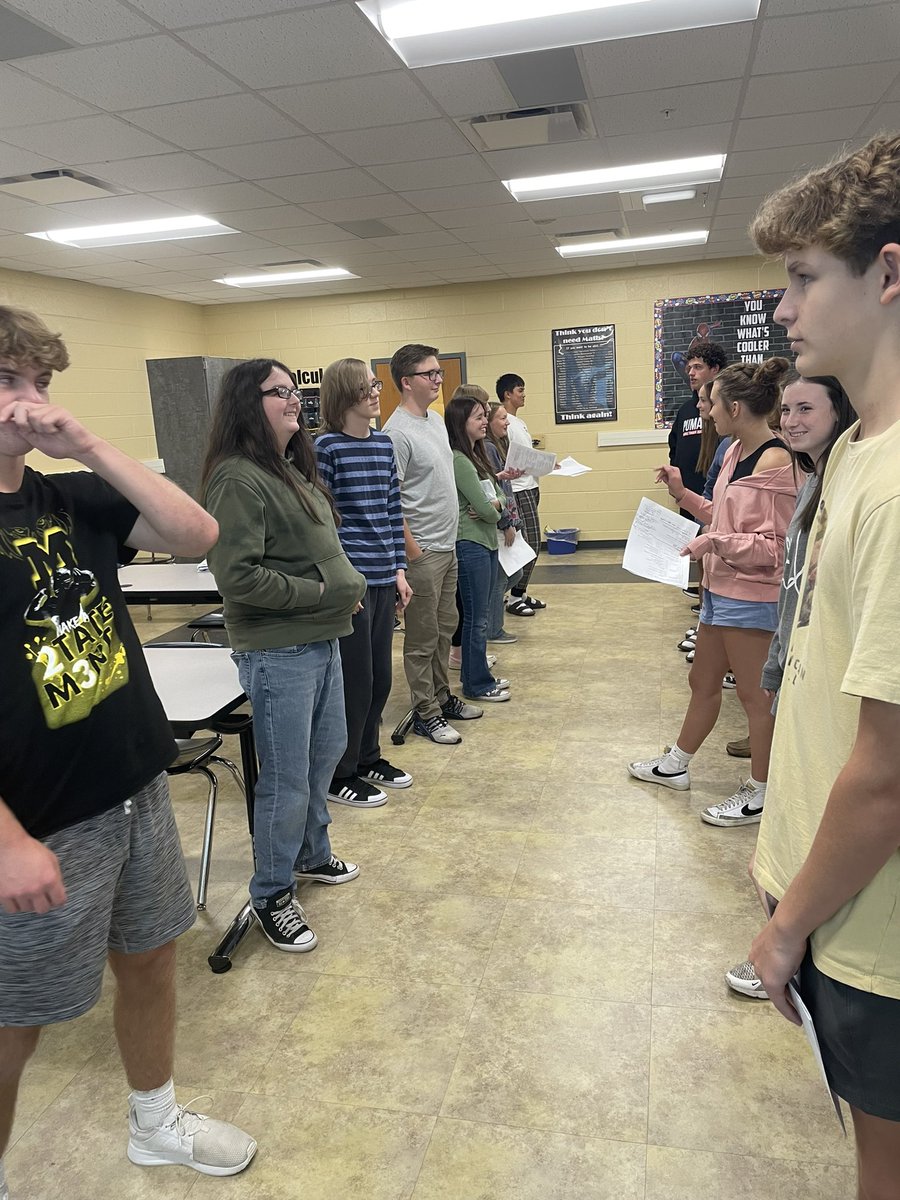haleyburchett7's tweet photo. Honors Geometry “Speed Dating” to practice conditional statements for their upcoming tests. @MurraySchools https://t.co/Lsm66j0Esq