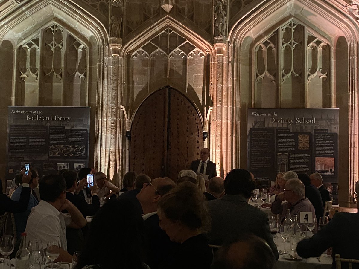 martinswadley's tweet photo. @Augishealth Council Dinner.
#bodelianlibrary #divinityschool #Oxforduniversity
@maynard_nick welcoming our Dutch colleagues to Oxford in a truly stunning setting… 🇬🇧 🇳🇱 https://t.co/5FqYsJTxhA