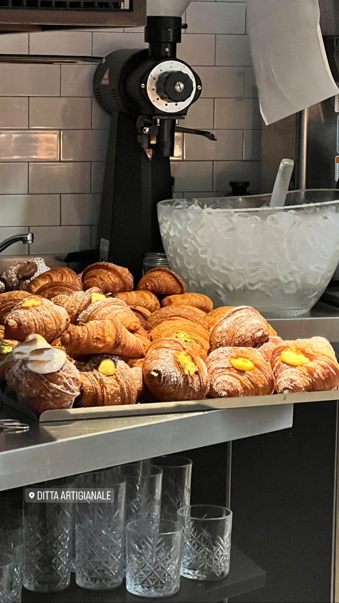 PoutyNosh's tweet photo. Pastries from Ditta Artigianale in Firenze https://t.co/LLnHXSxqBY
