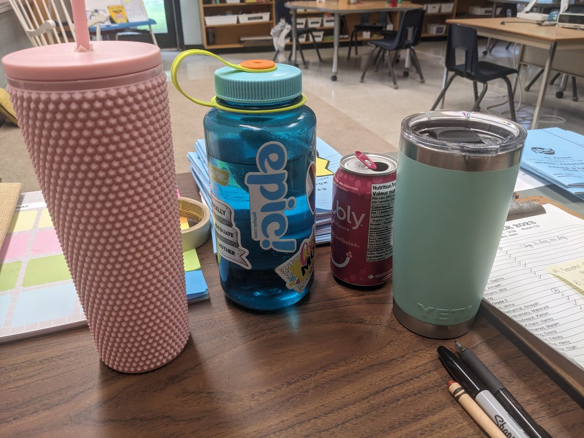 heatherinch's tweet photo. @apples4theteach Oh I see you 👀💧 https://t.co/szpBfLru0p