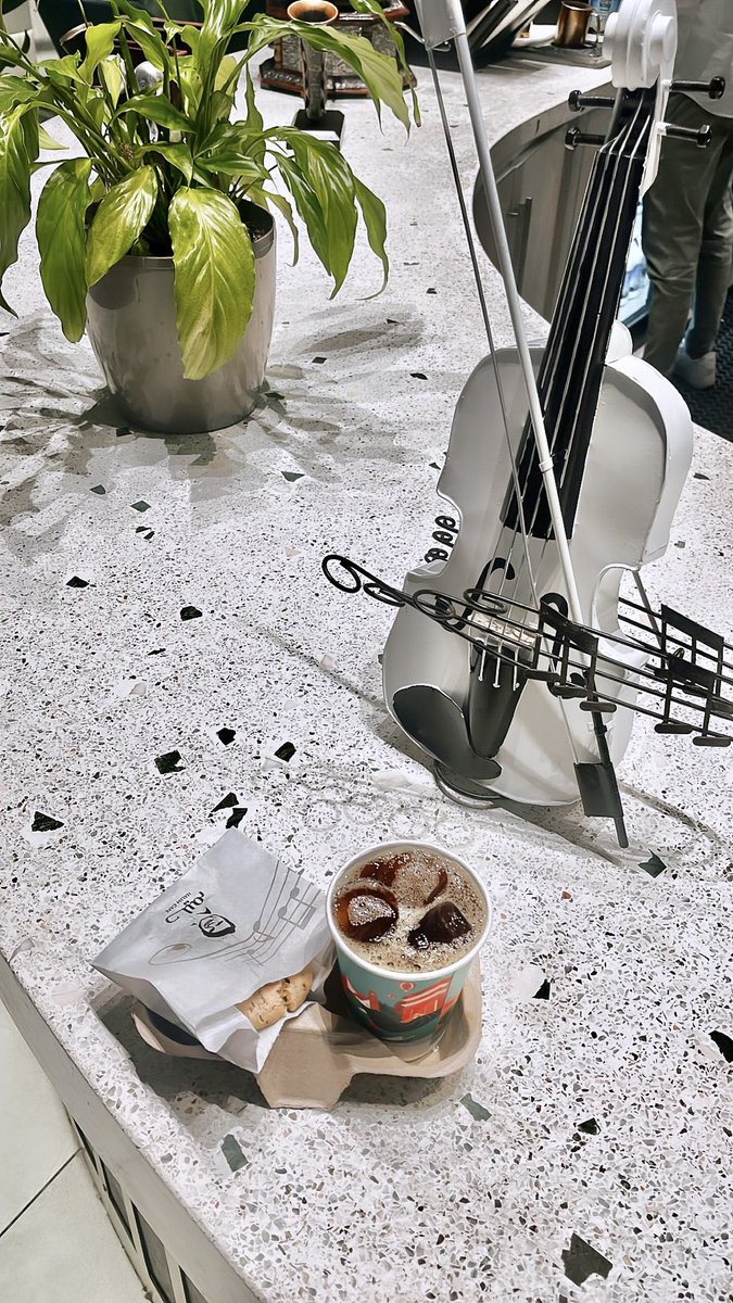 كوارث داخليه وصراعات لا نهائيه، أحاربها بكوكيز وكوب قهوه❤️