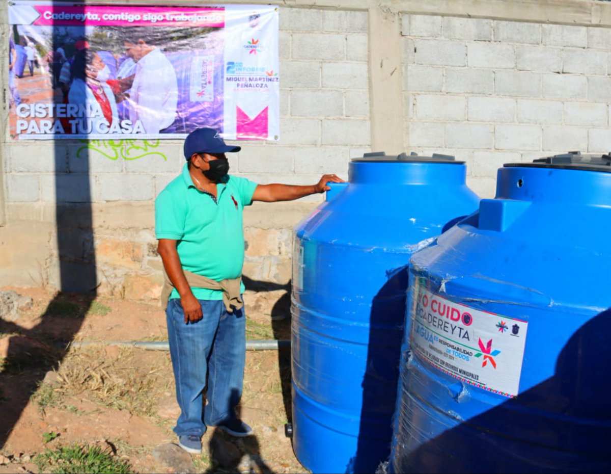 CadereytaDeMon's tweet photo. Entregamos más de 500 cisternas para el almacenamiento de agua, una acción valiosa que promueve la cultura del cuidado del agua en Cadereyta. 
Cada gota cuenta, y estas cisternas ayudarán a conservar y utilizar el agua de manera más eficiente.
#CadaGotaCuenta #TeQuieroCadereyta https://t.co/YHbWBCZZ0E