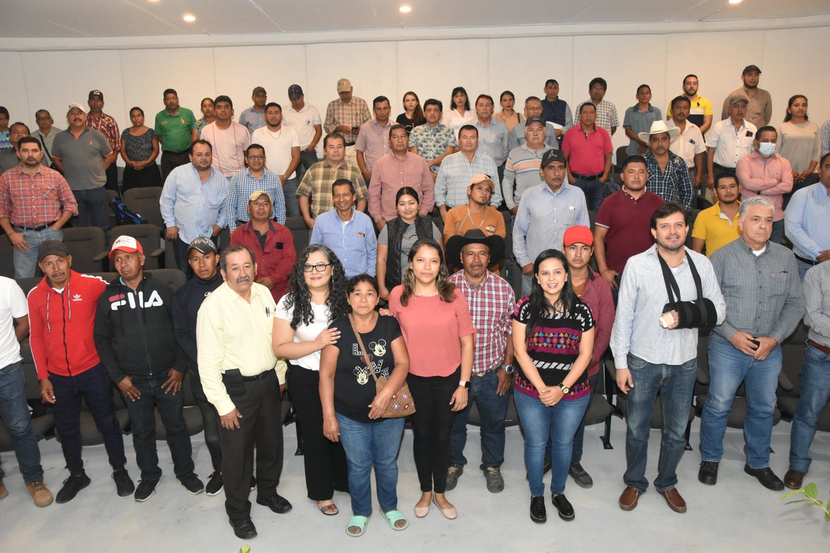 Secam_Oficial's tweet photo. En el marco del Convenio de Colaboración entre la #SAGyP y el #INCARural, iniciaron los cursos de capacitación de la “Estrategia de Fortalecimiento de las Capacidades de Pequeños Productores de Café”, que se realizarán del 25 de septiembre al 11 de octubre, en el #CityCafé. https://t.co/TQe9zMn0pQ