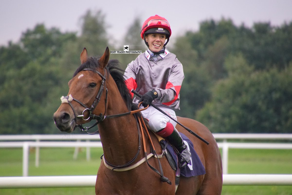 BELLA KOPELLA (Awtaad x Ajla) at Doncaster during the St Leger Festival. Trained by @RacingNigel and owned by Martin Webb Racing. @FMcmanoman