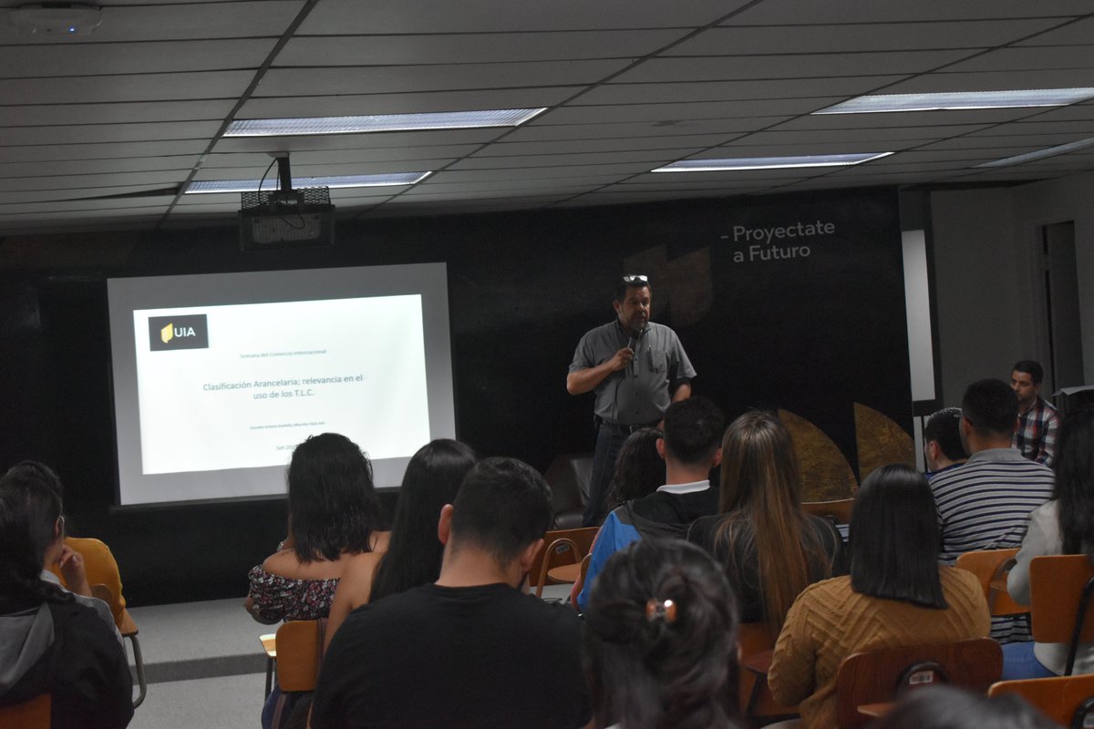 Universidad Internacional de las Américas tweet media