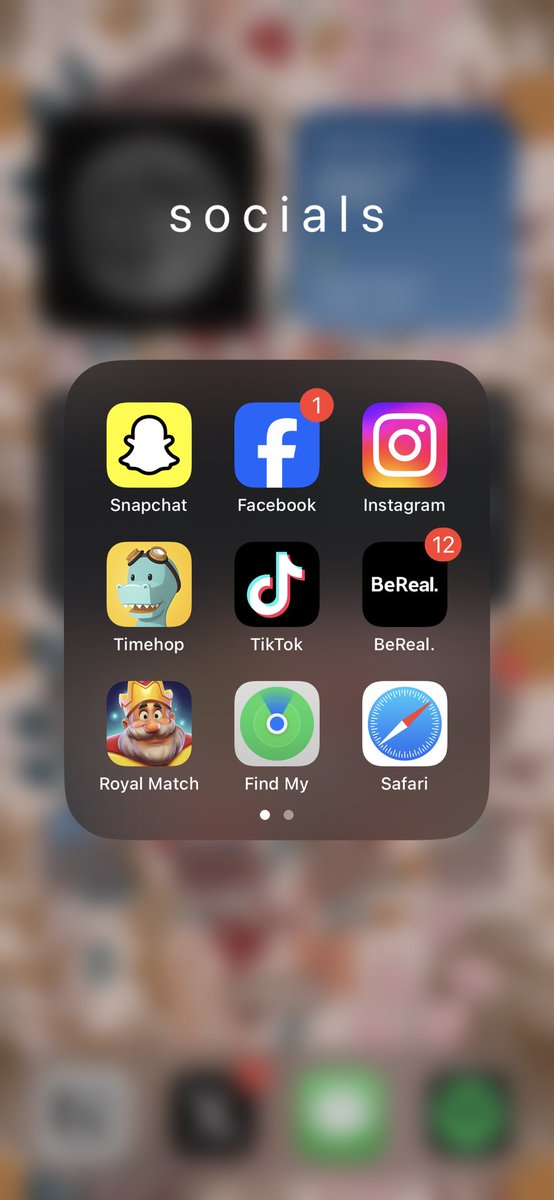 tell me i’m not crazy and the facebook blue changed