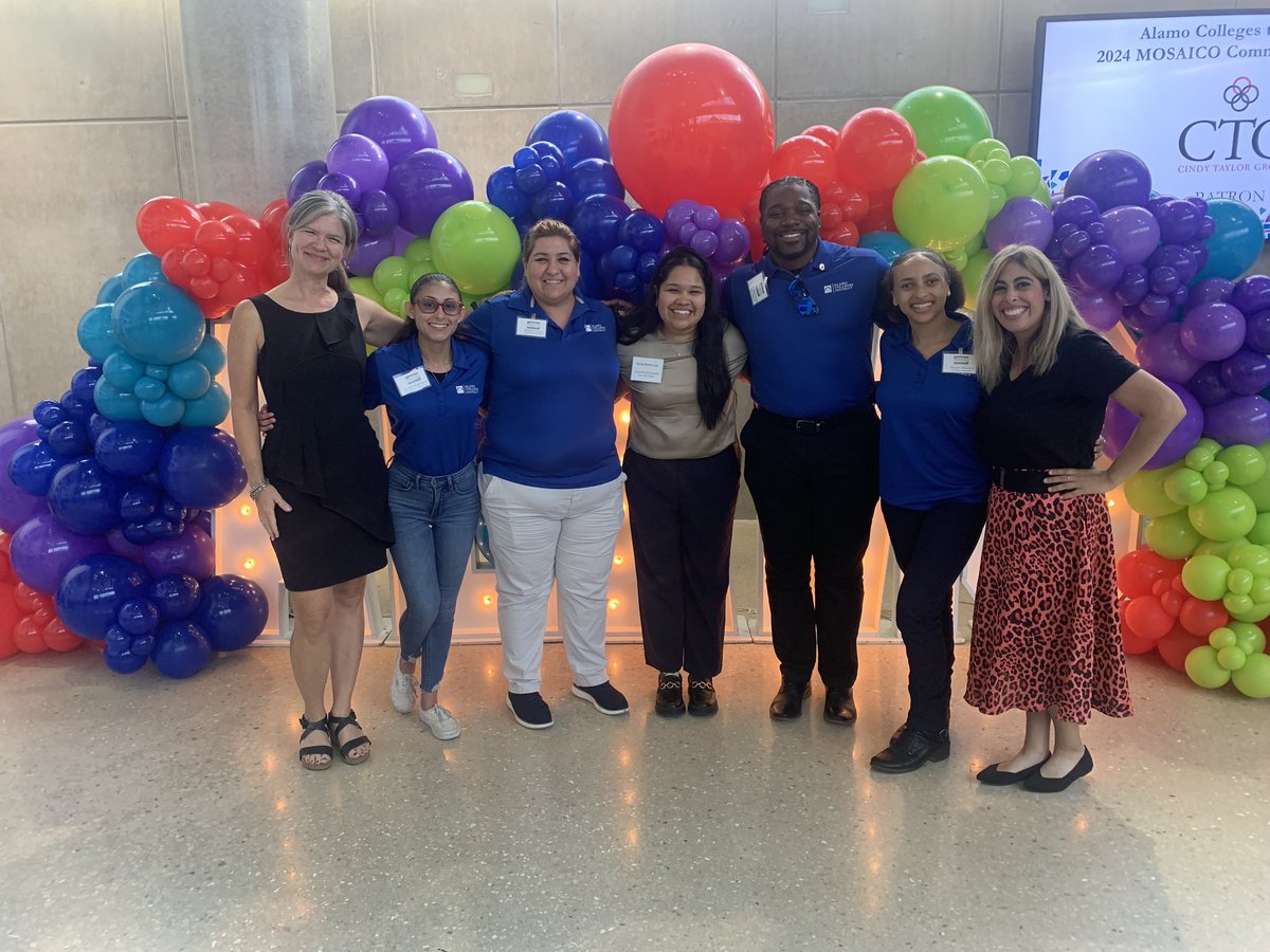 Great time with our wonderful <a href="/AlamoCollegesFd/">Alamo Colleges Foundation</a> Student Ambassadors celebrating the MOSAICO kickoff event! #AlamoProud #studentsfirst
