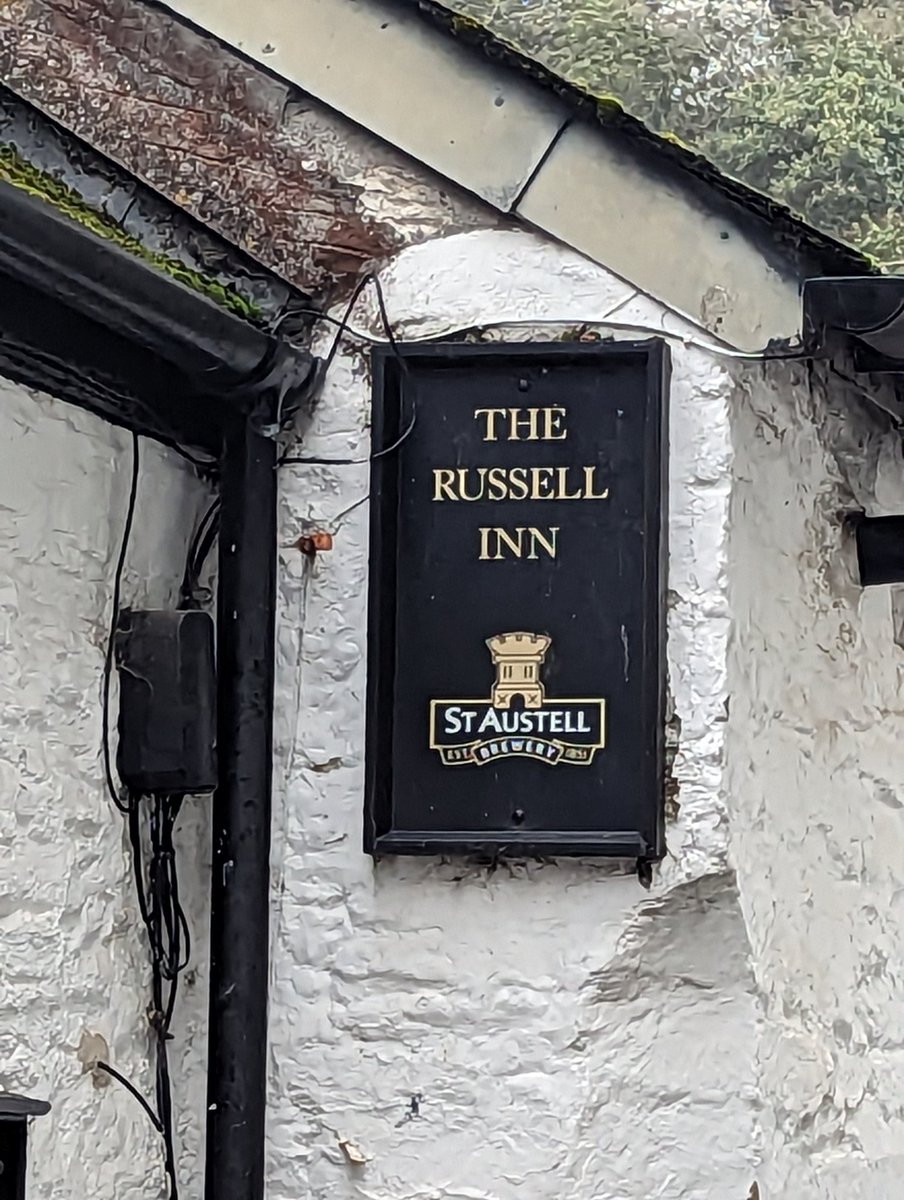 Another decent pub in #Cornwall Partially hidden down a side street is the #RussellInn in the small village of #Polruan on the mouth of the river #Fowey