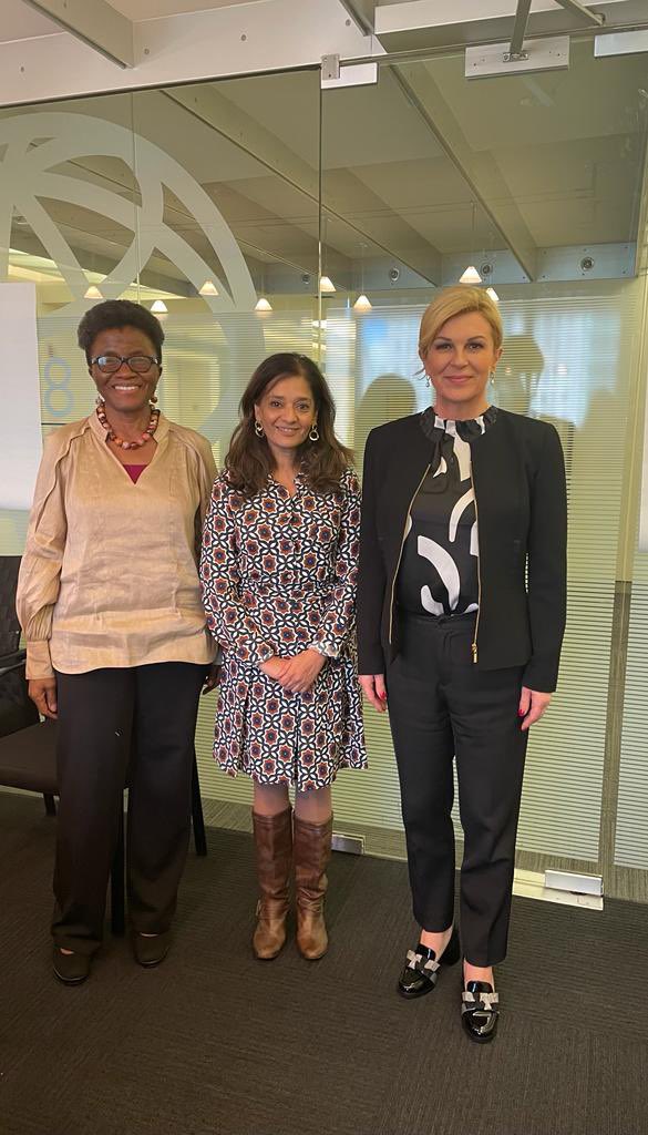 Honored to receive @TheGPMB co-chairs @KolindaGK @JoyPhumaphi_ at the Pandemic Fund Secretariat offices! Lots of common ground and opportunities for collaboration!