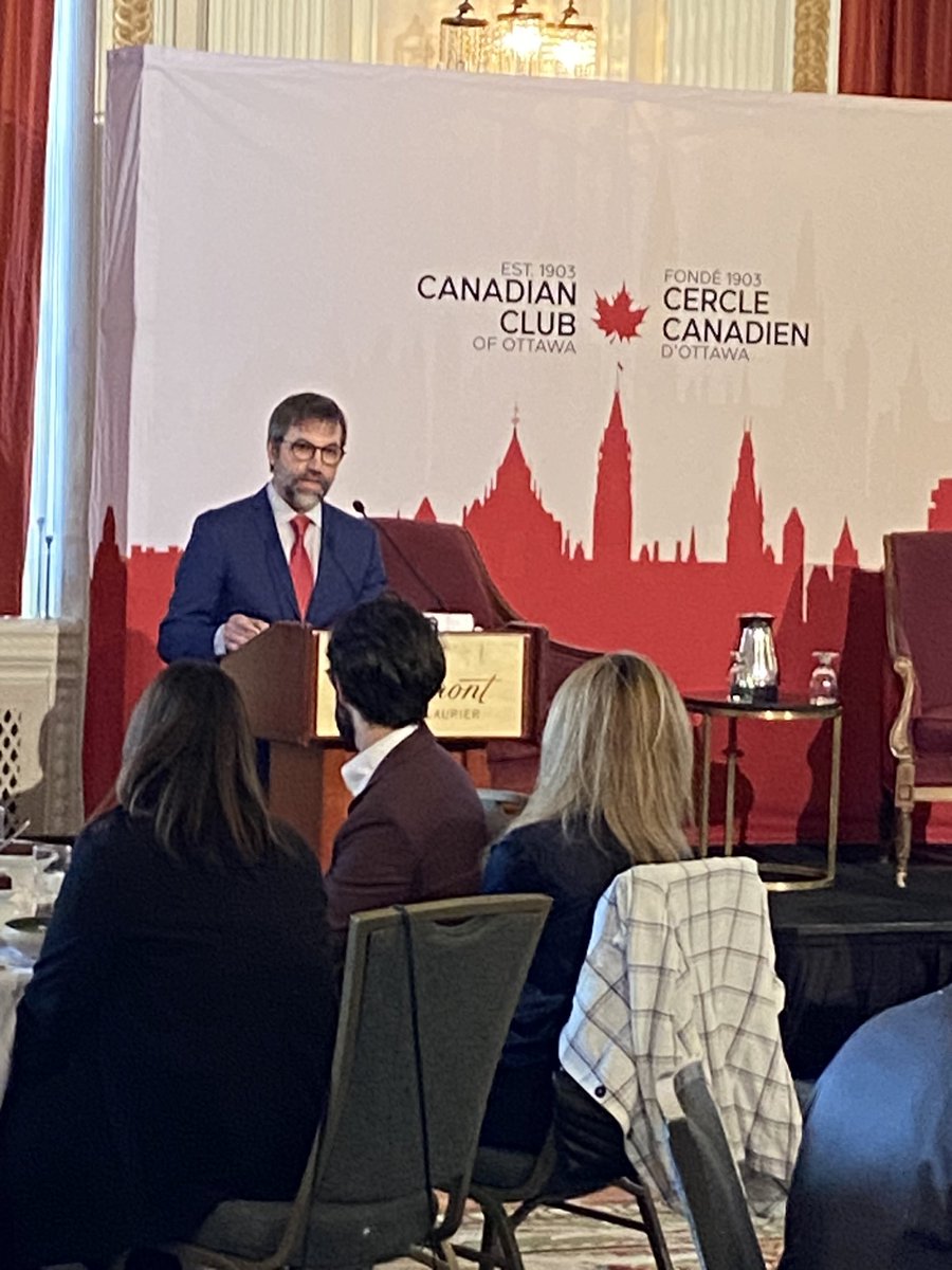 After a summer that saw 6000+ wildfires burn across Canada, it was a timely and insightful conversation with Environment Minister Guilbeault <a href="/s_guilbeault/">Steven Guilbeault</a>  Hard hitting moderating by @smccarthy55 + closing remarks by the formidable <a href="/bakkenbits/">Heather Bakken 🇨🇦 🇳🇴 🇬🇧 🇺🇦 📰</a>

<a href="/cdnclubottawa/">Canadian Club Ottawa</a> 120th season launch!